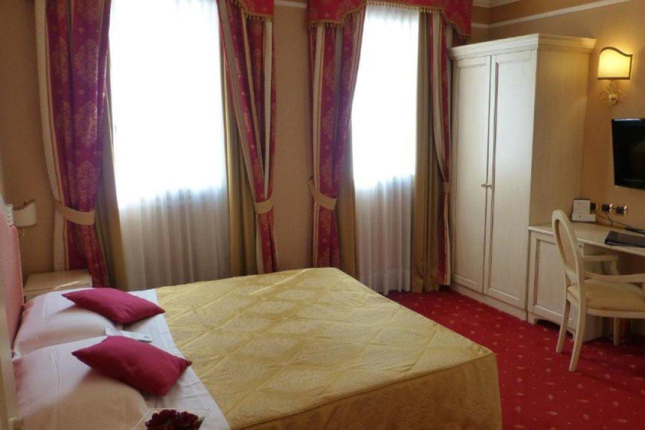 iH Hotels Padova Admiral Esterno foto