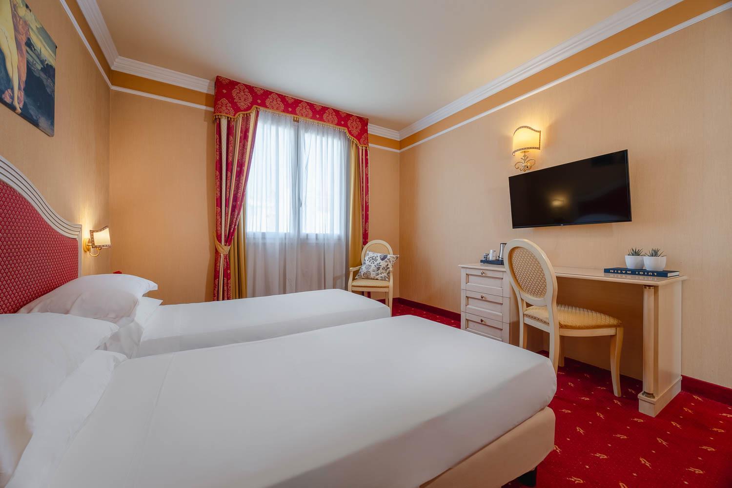 iH Hotels Padova Admiral Esterno foto