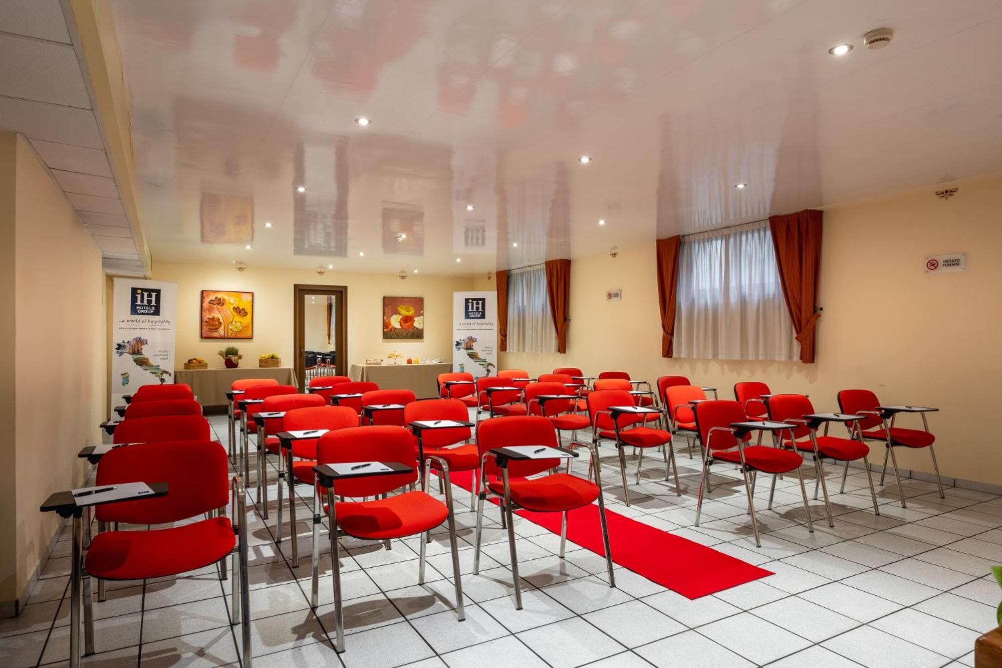 iH Hotels Padova Admiral Esterno foto