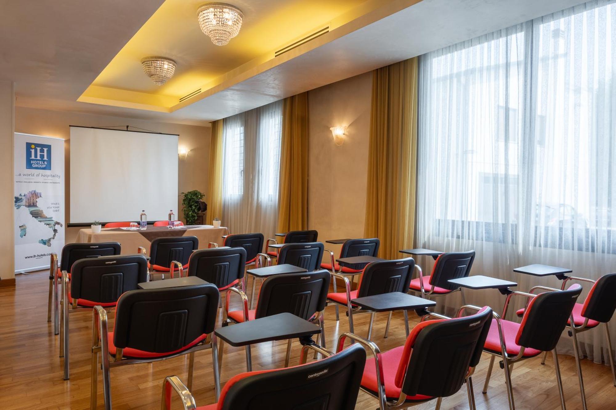 iH Hotels Padova Admiral Esterno foto