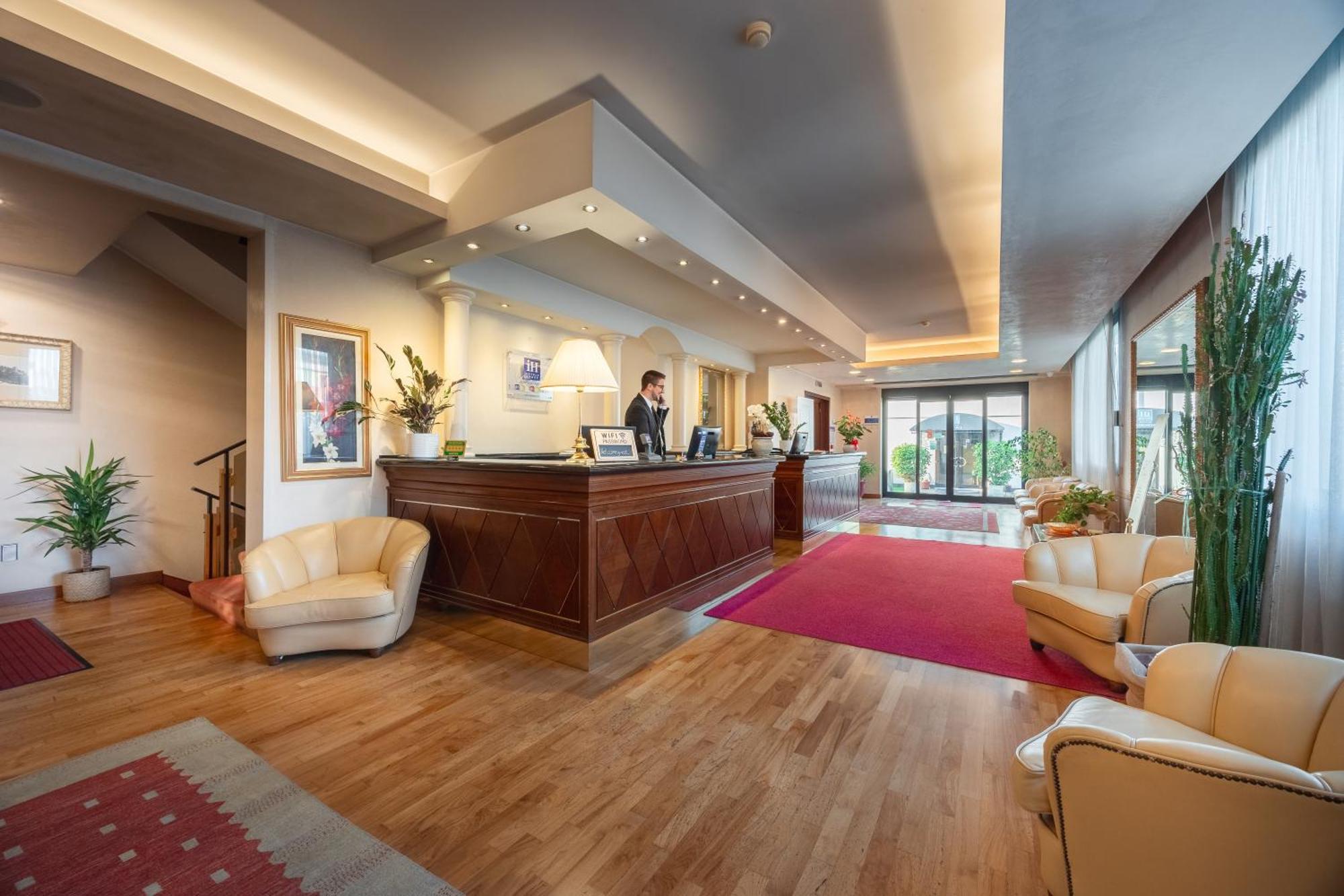 iH Hotels Padova Admiral Esterno foto