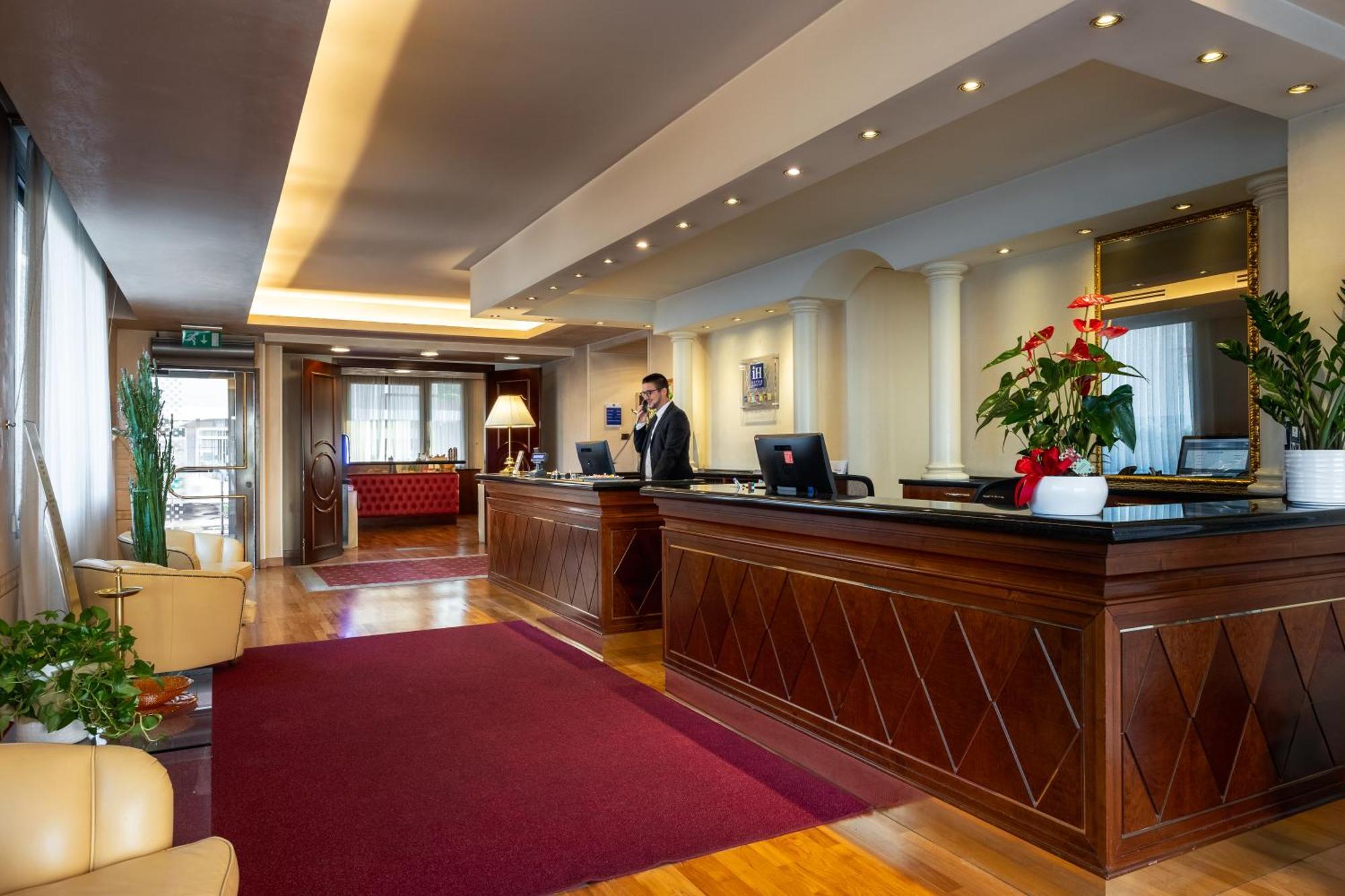 iH Hotels Padova Admiral Esterno foto