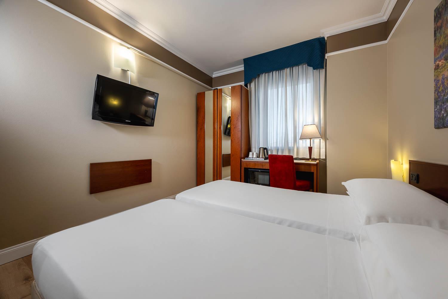 iH Hotels Padova Admiral Esterno foto