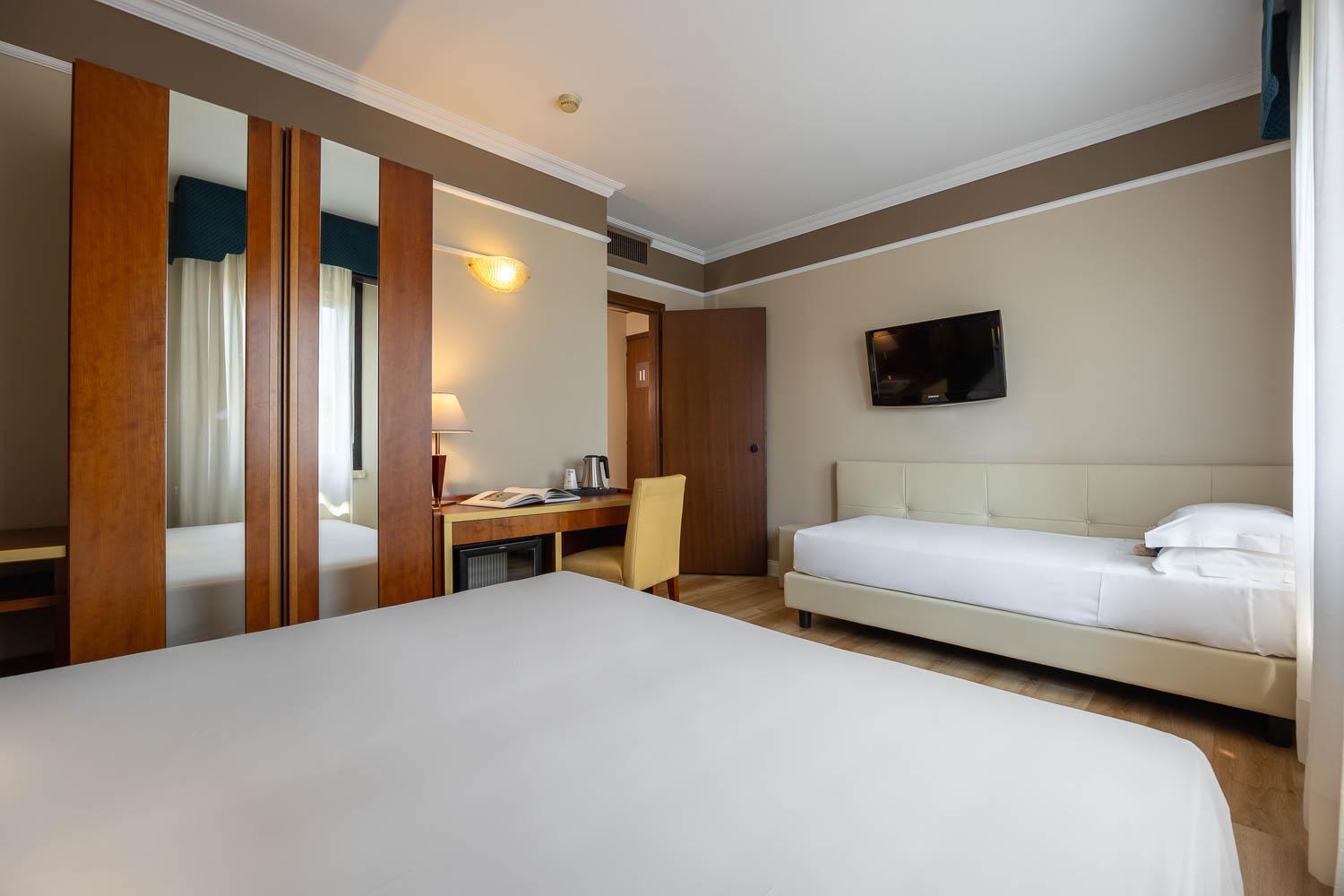 iH Hotels Padova Admiral Esterno foto